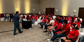 Fundación Questro amplía su programa de becas con apoyo de Compartamos Banco