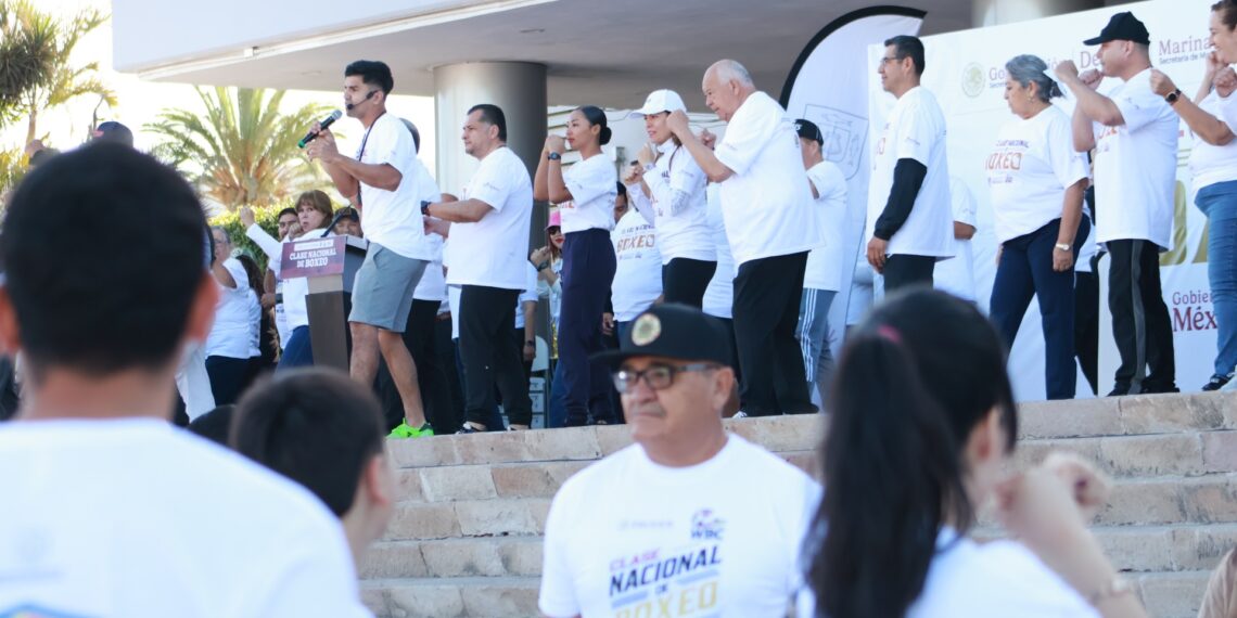 Encabeza el gobernador Víctor Castro la Clase Nacional de Boxeo en Baja California Sur
