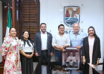 Firman escrituras para construcción del Centro de Atención Integral a Mujeres en Cabo San Lucas