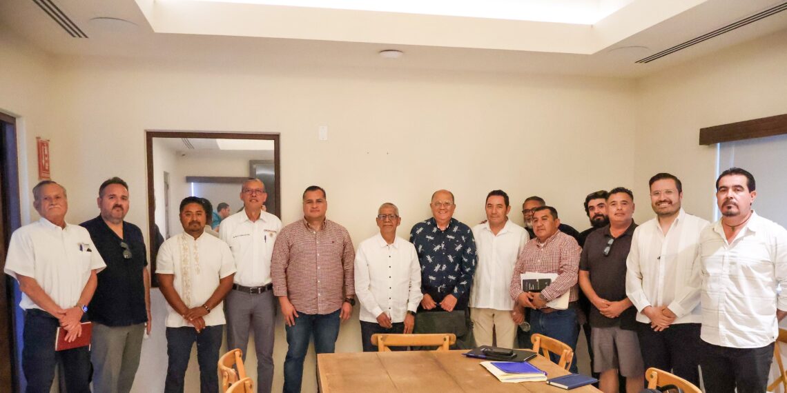 Encabeza Saúl González reunión para establecer medidas en beneficio de la movilidad y el servicio del transporte