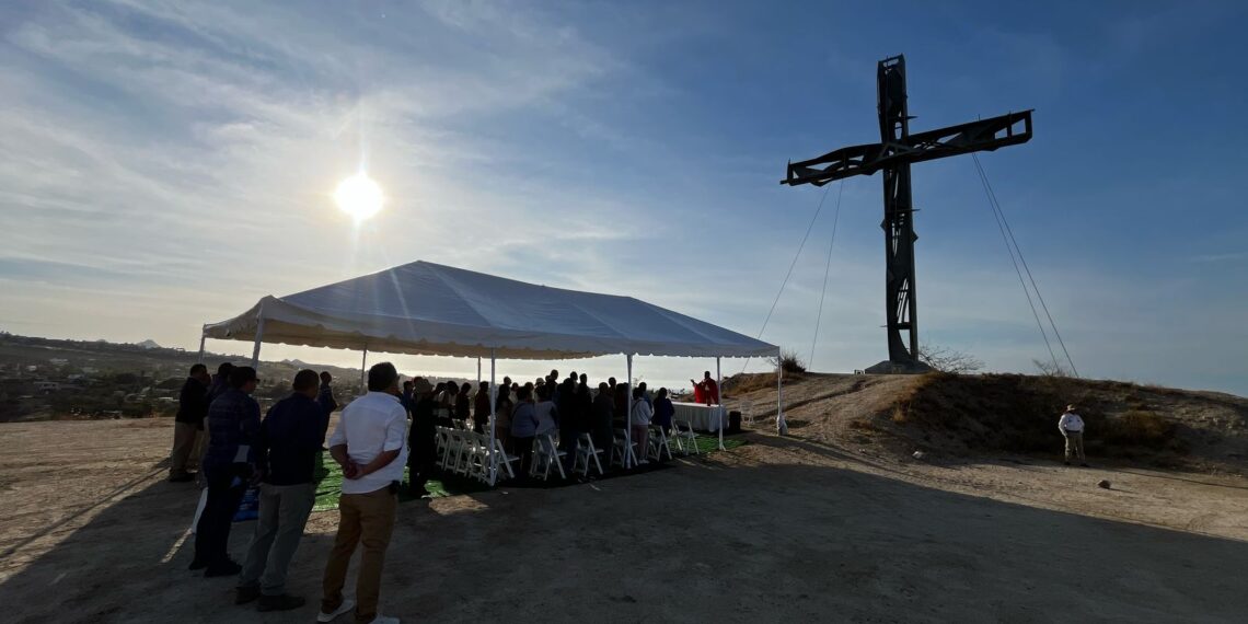Celebran Día de la Santa Cruz en Puerto Los Cabos con emotiva ceremonia