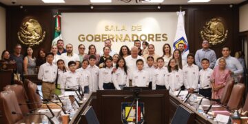 Presenta Víctor Castro a Gobernador Infantil 2025 y su gabinete