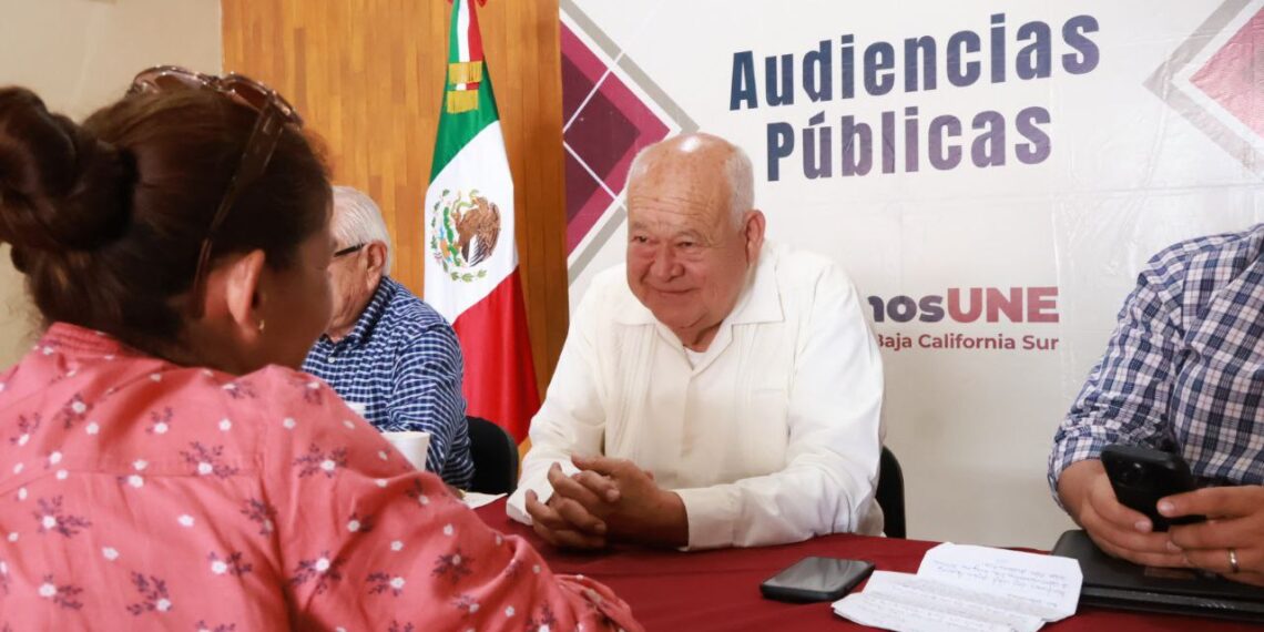 Gobernador Víctor Castro encabeza jornada de audiencias públicas en La Paz