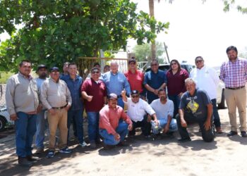 Gobernador VCC se reúne con trabajadores de Maquinaria Pesada de la Junta Estatal de Caminos