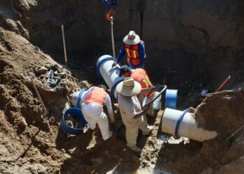 OOMSAPAS Atiende de Inmediato Fuga Detectada en Acueducto 1 en la Zona de la Glorieta Fonatur