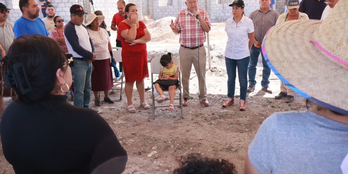 Gobernador Víctor Castro brindará certidumbre legal a familias del predio Mar Sol, en La Paz
