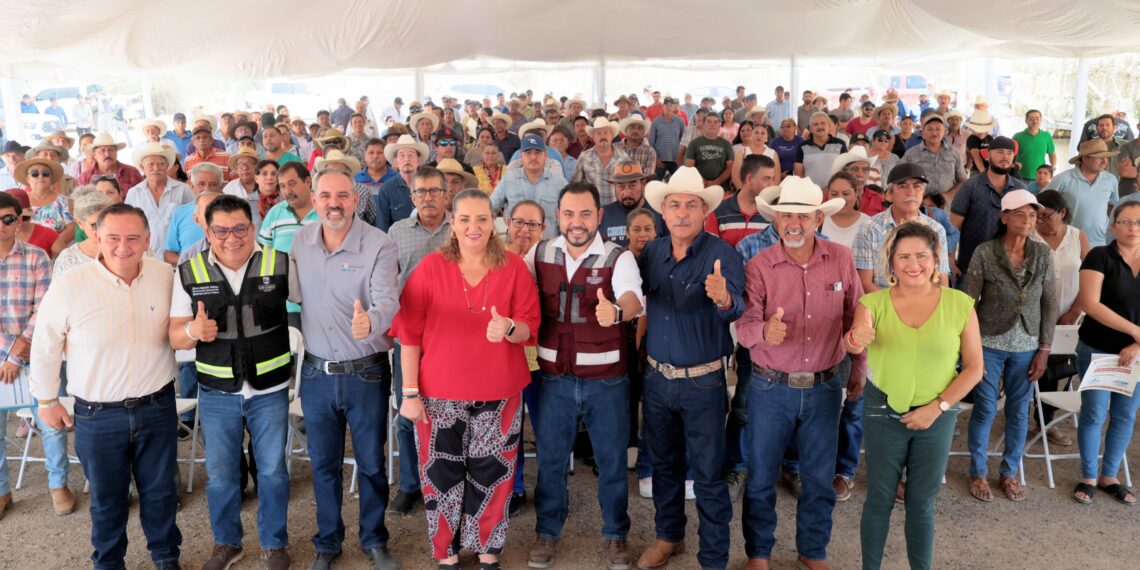 No vamos a dejar solo al campo: Christian Agúndez; Entregó Alcalde apoyos al sector ganadero para mitigar efectos de la sequía