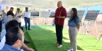 Presentan el proyecto de parque lineal en malecón de Loreto como parte de la transformación urbana