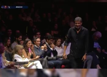 Arturo Elías Ayub, Director General de Fundación Telmex Telcel dirigió a los becarios un mensaje de motivación, esperanza y superación personal