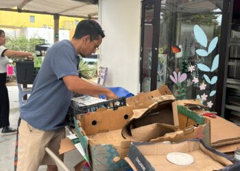 Con reciclaje mensual, La Playa Centro Comunitario combate la contaminación marina
