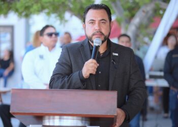 Anuncia alcalde Christian Agúndez fortalecimiento de trabajos de bacheo tras afectaciones por “Lorena”