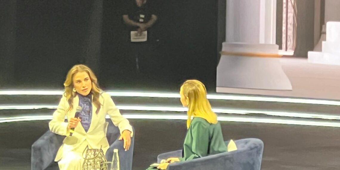 Reina de Jordania acusa: que “mientras Occidente, interviene en Ucrania, lamentablemente, en la franja de Gaza, sigue la hambruna y el genocidio”