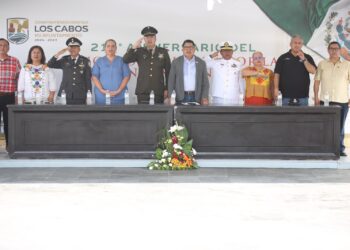 Celebran en San José del Cabo desfile cívico-militar por el 215 aniversario de la Independencia de México