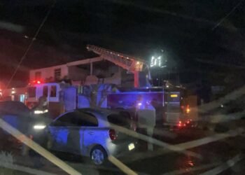 Bomberos CSL atiende llamados de auxilio durante lluvias por huracán Lorena