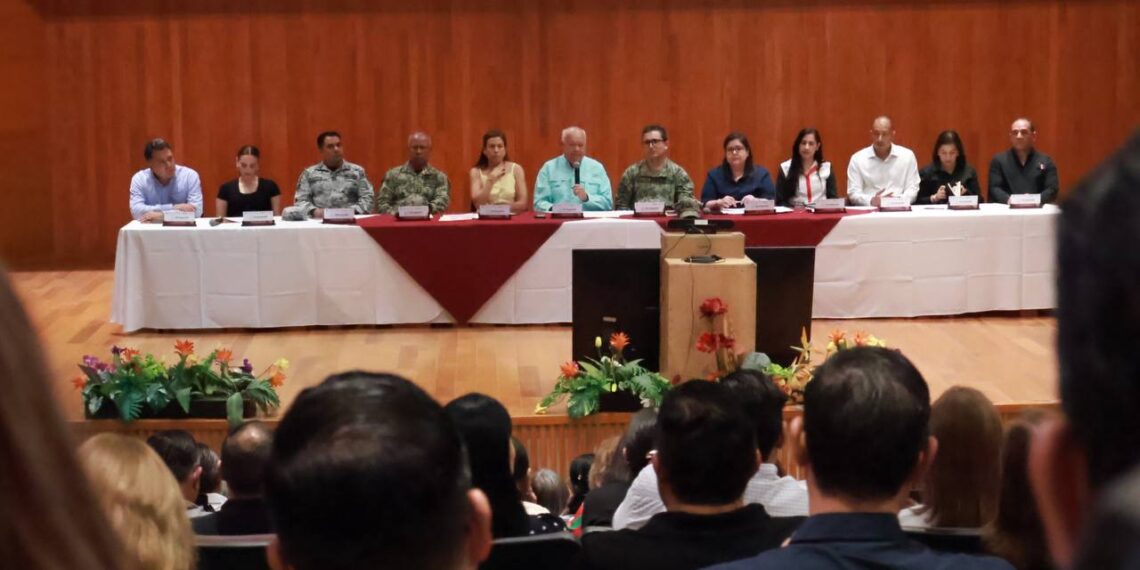 Reconoce Víctor Castro la solidaridad y el compromiso del pueblo sudcaliforniano