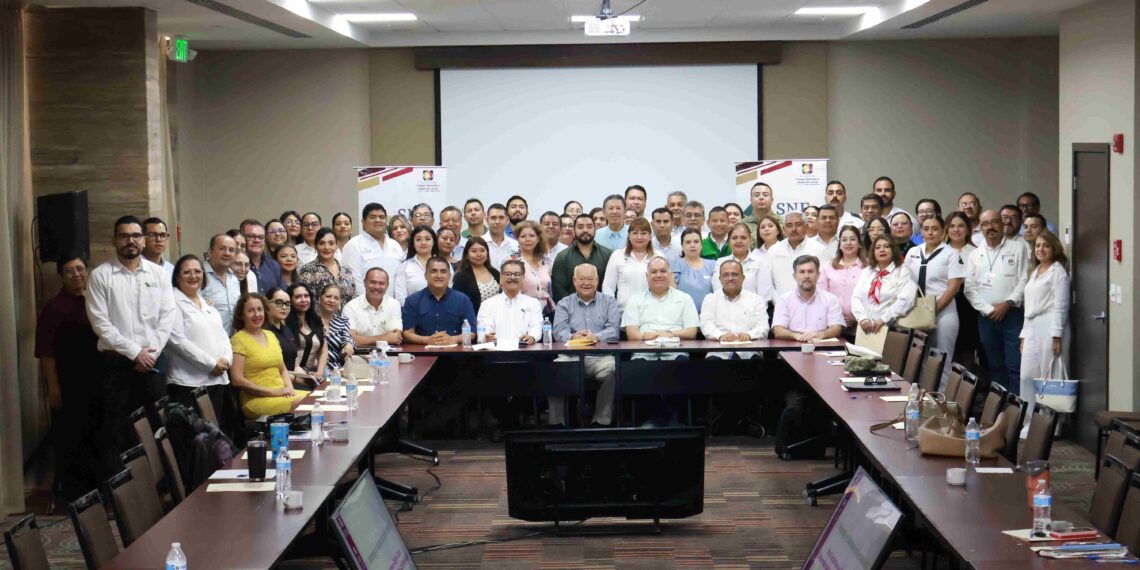 El empleo y la educación, pilares del bienestar: Gobernador Víctor Castro