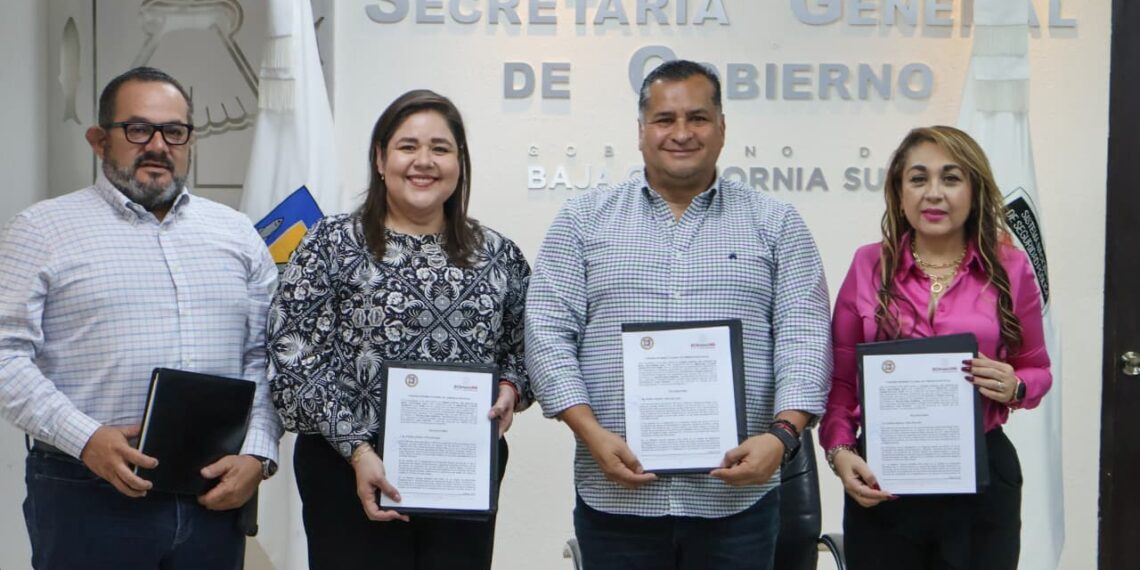 Firman los Poderes Ejecutivo y Judicial un convenio para modernizar la comunicación oficial a través del uso de tecnologías