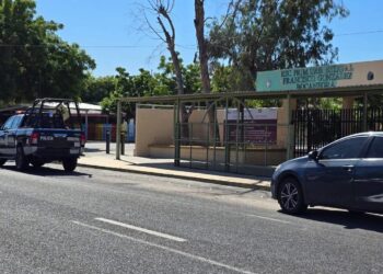 Niño ingresa a la Escuela Primaria con Arma de Fuego Calibre . 22