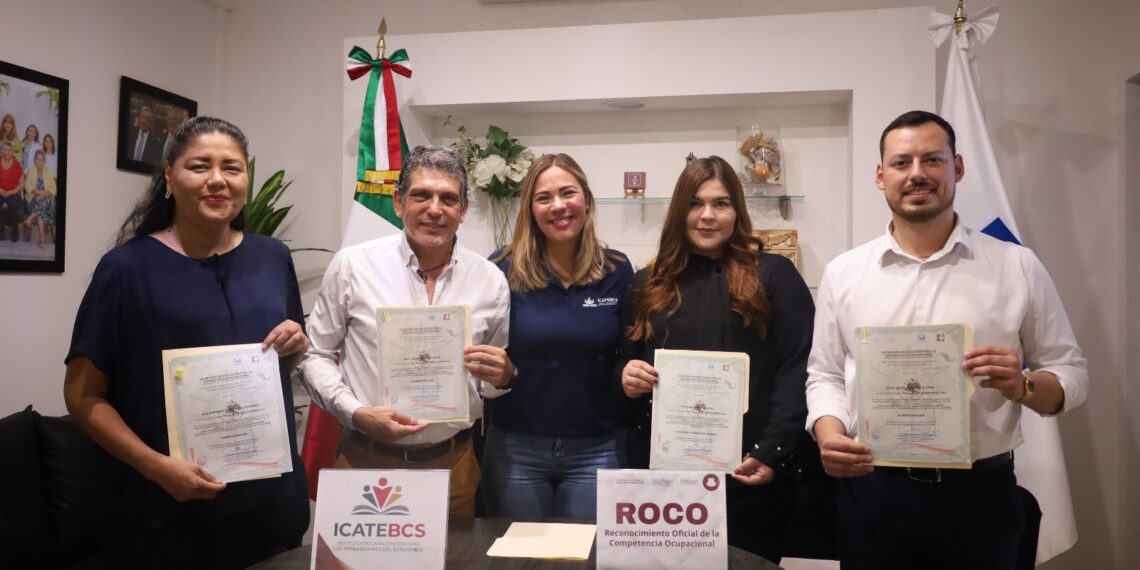 ICATEBCS entrega primeros reconocimientos oficiales de competencias laborales