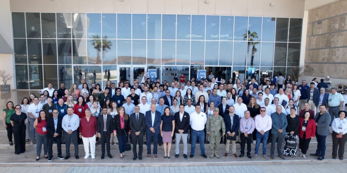 Gobernador VCC inaugura Primera Cumbre Internacional de Especialistas en Comercio Exterior y Aduanas 2025