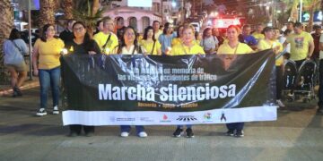 Promueve Salud Estatal la prevención vial con marcha en La Paz