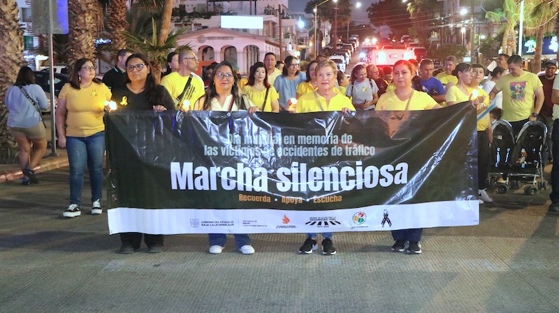 Promueve Salud Estatal la prevención vial con marcha en La Paz