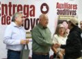 Encabeza Víctor Castro, jornada de entrega de auxiliares auditivos para personas en situación vulnerable