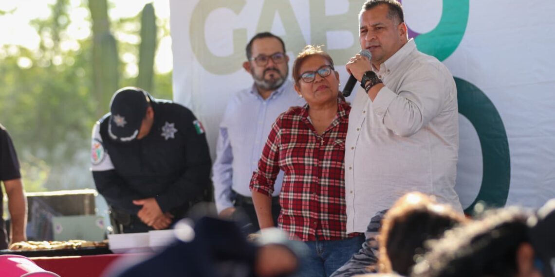 Celebra GAB de la Secretaría General de Gobierno convivencia por el Día de Reyes en la colonia La Pasión