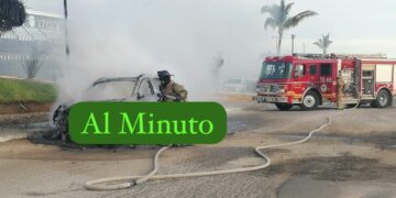 Se quema Carro en la zona de El Tezal