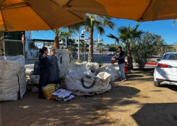 Hotel El Ganzo y La Playa Centro Comunitario ponen en marcha la primera campaña de reciclaje del año