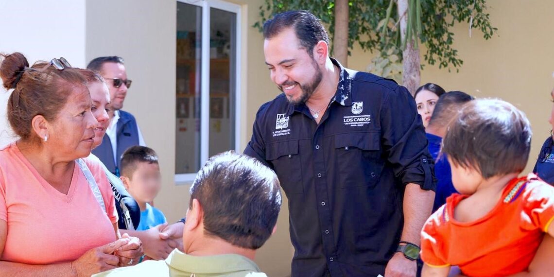 Alcalde Christian Agúndez se reúne con familias de niñas y niños que acuden al Centro de Inclusión y Desarrollo