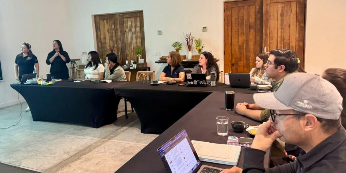 Empresas, hoteles y comunidad se unen en Puerto Los Cabos para fortalecer el reciclaje con Reciclando Cabo