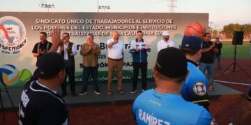 Encabeza Víctor Manuel Castro inauguración histórica de ligas del SUTSPEMIDBCS y refrenda impulso al deporte en BCS
